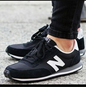 NEW New Balance Classic Sneakers